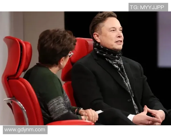 足球明星光明会手势背后的故事与意义解析