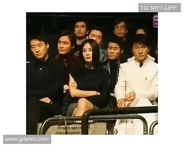 女明星与足球明星同框瞬间展现魅力与风采的完美结合